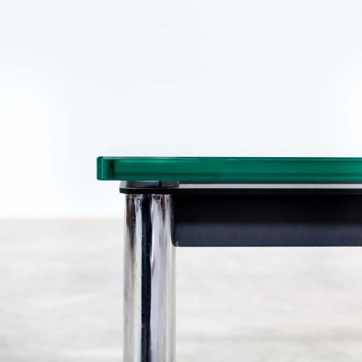 LC10-P Low Table