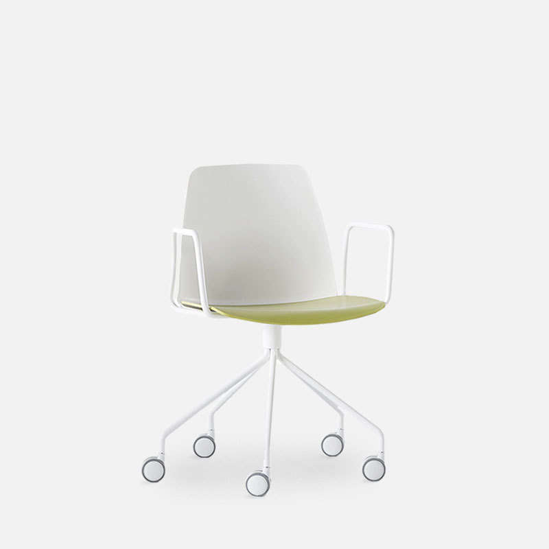 Unnia 5 Star Base Chair with Arms