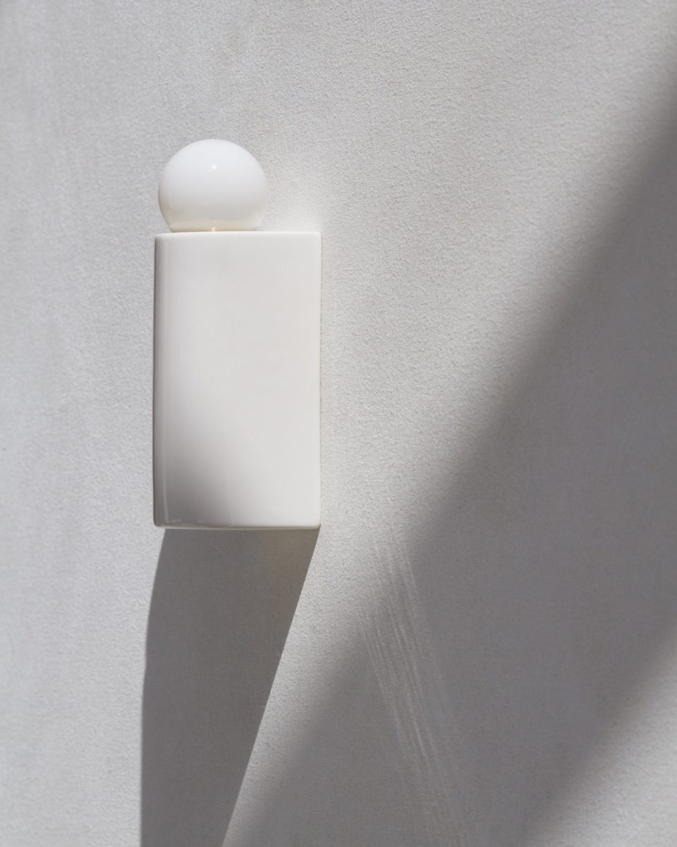 White Porcelain D3 Wall Lamp